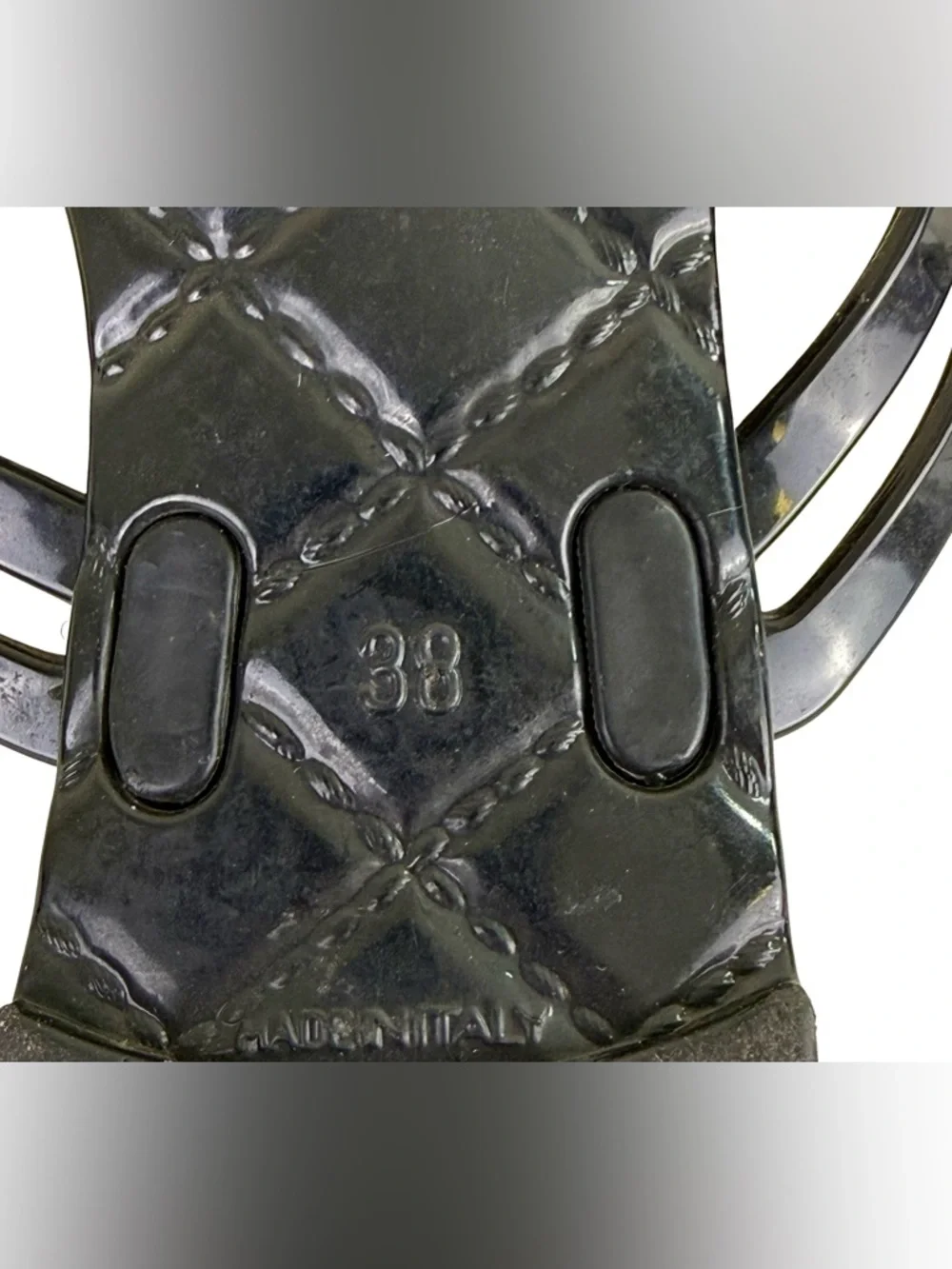 CHANEL CAMELIA JELLY  SANDALS IN BLACK AND CREAM - Picture 6 of 6